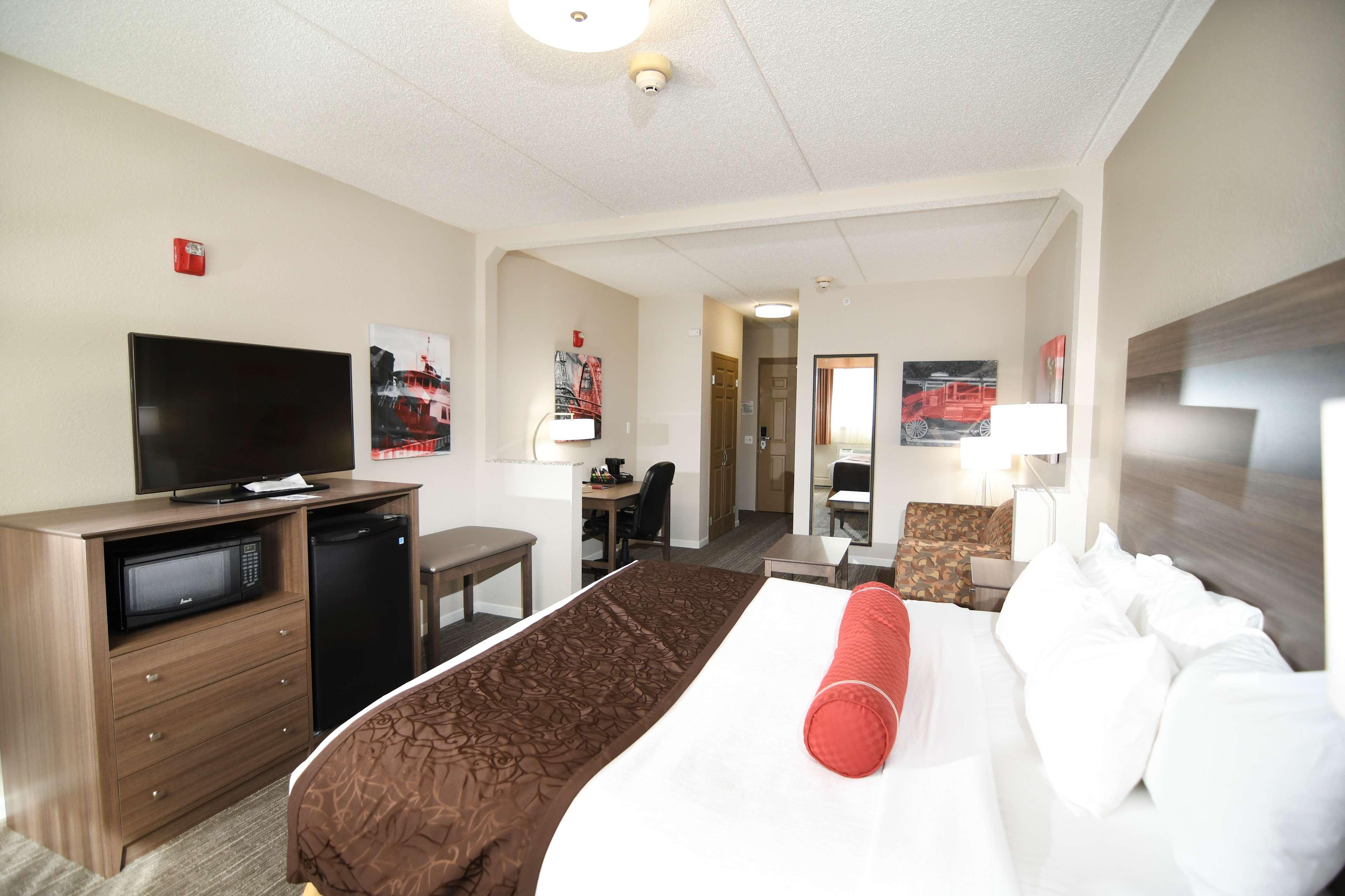 Best Western Plus Sandusky Hotel & Suites Bagian luar foto