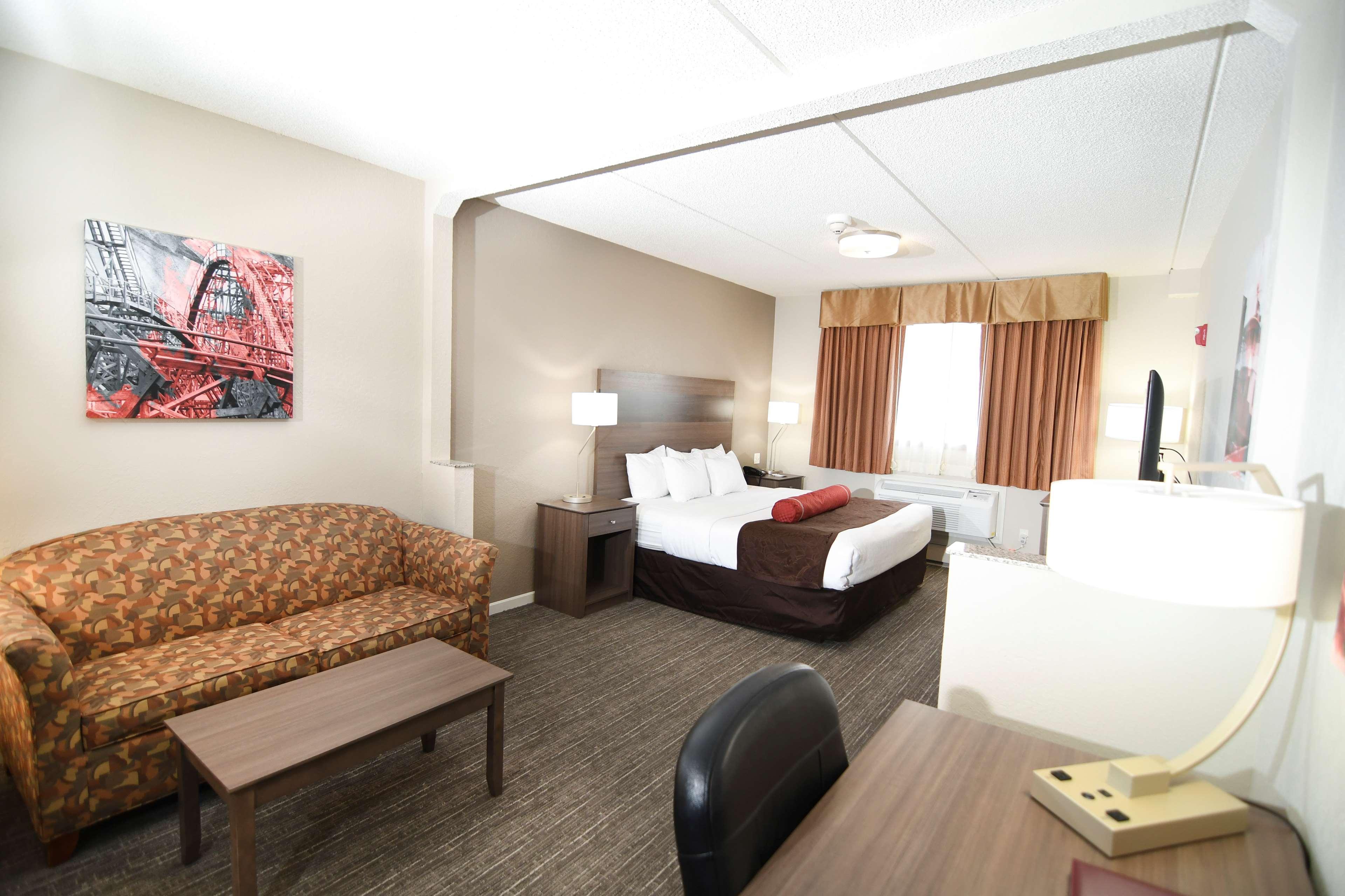 Best Western Plus Sandusky Hotel & Suites Bagian luar foto