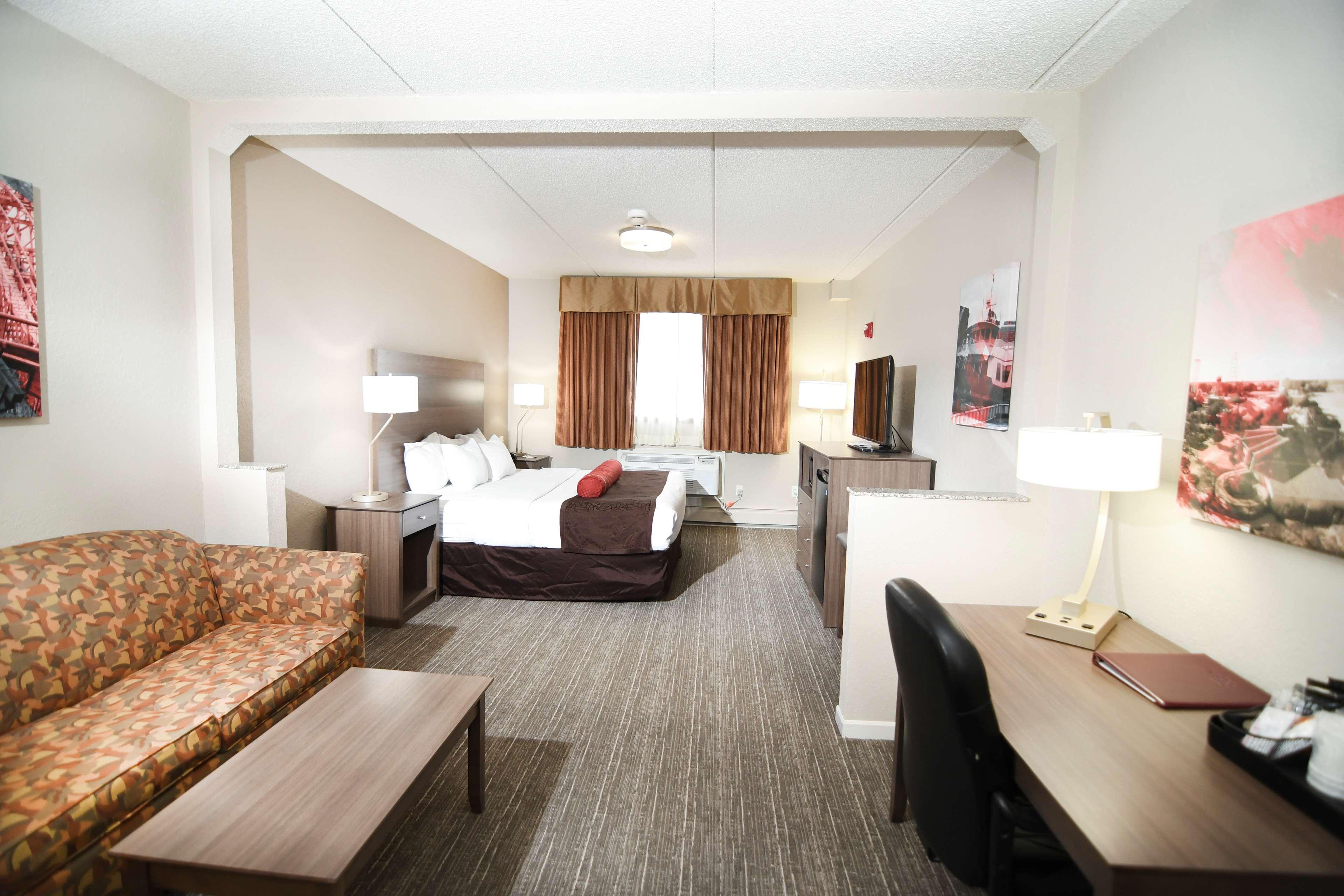 Best Western Plus Sandusky Hotel & Suites Bagian luar foto