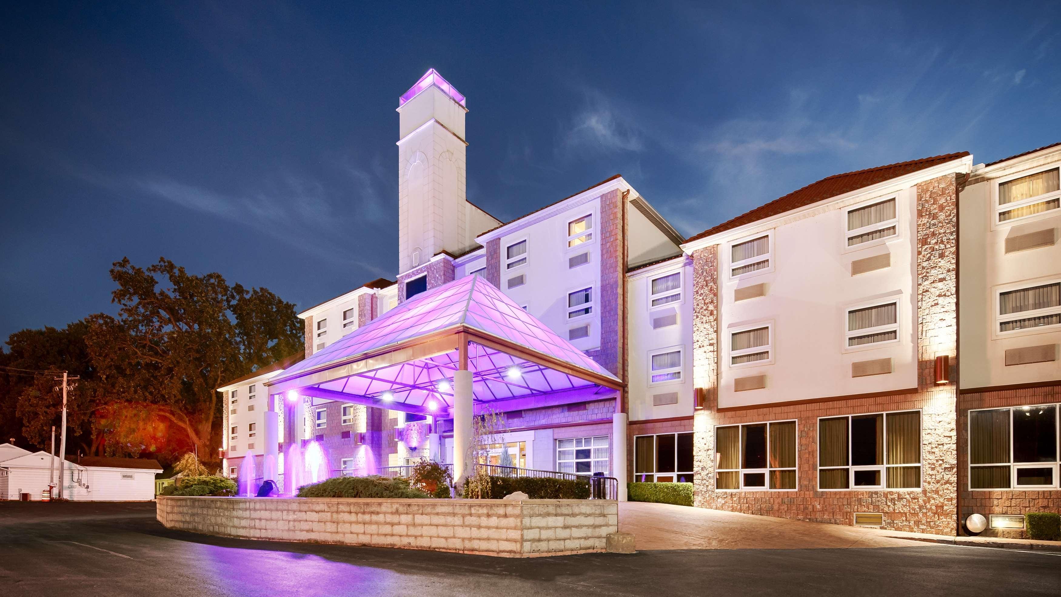 Best Western Plus Sandusky Hotel & Suites Bagian luar foto