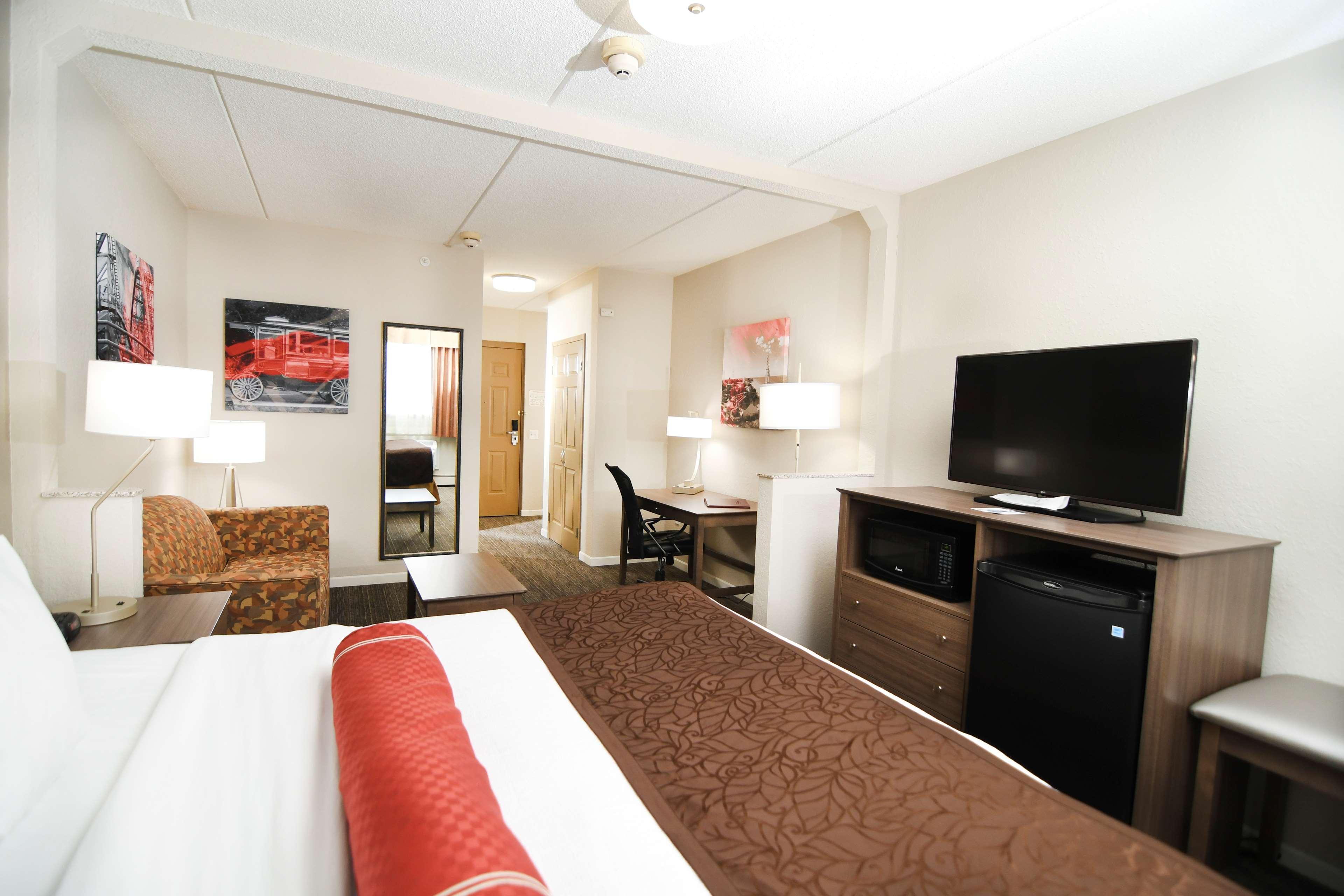 Best Western Plus Sandusky Hotel & Suites Bagian luar foto