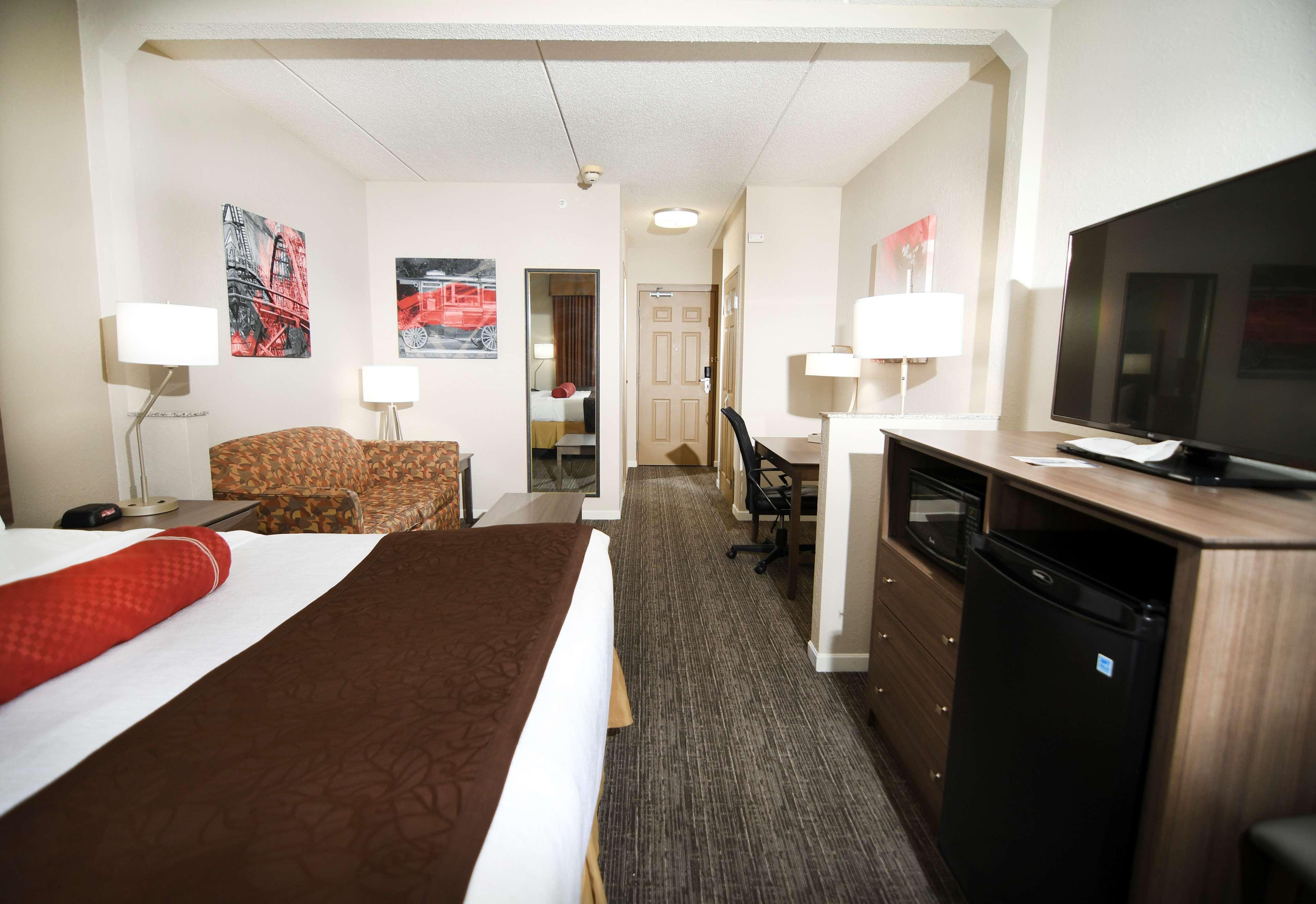 Best Western Plus Sandusky Hotel & Suites Bagian luar foto