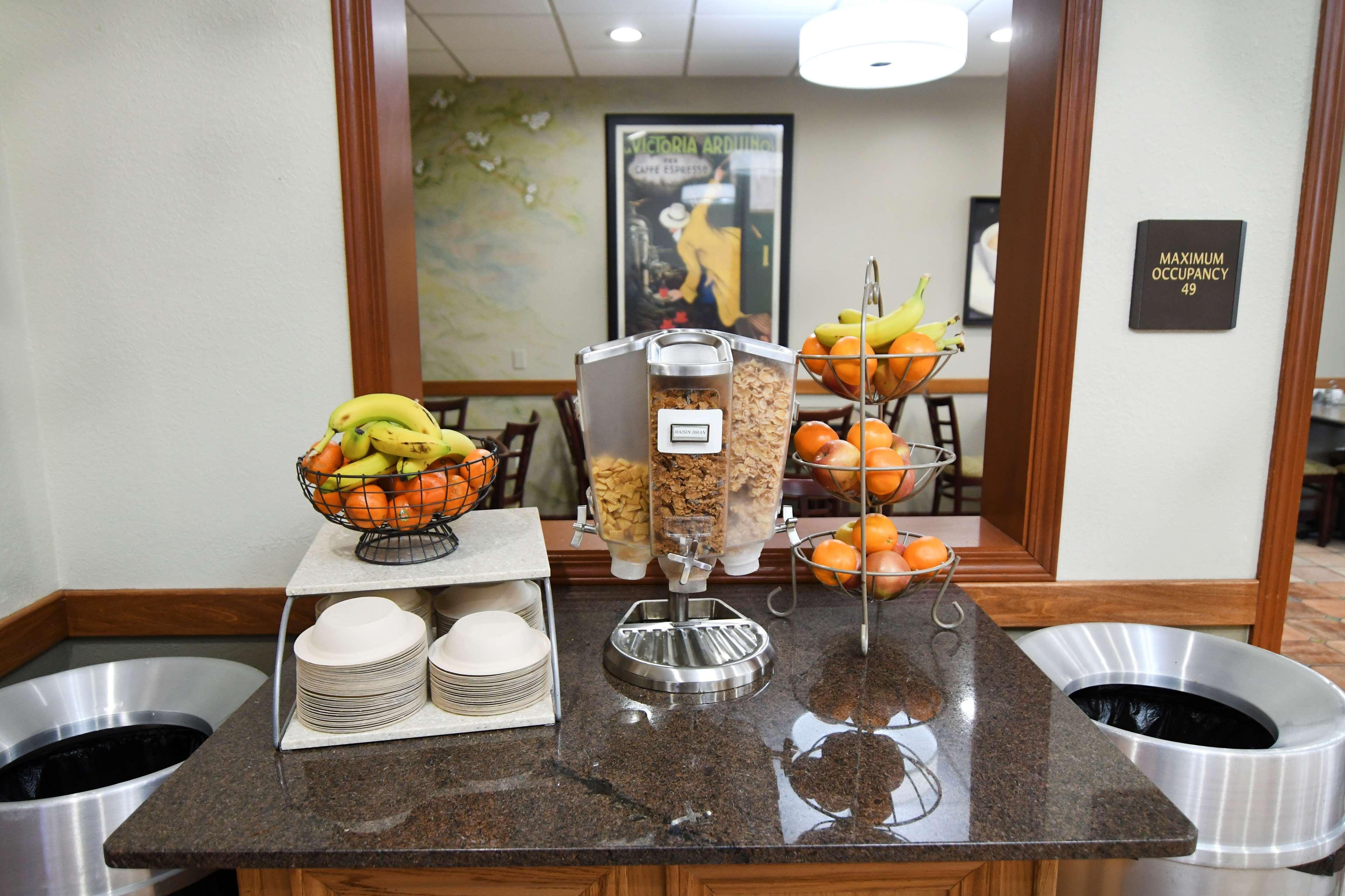 Best Western Plus Sandusky Hotel & Suites Bagian luar foto