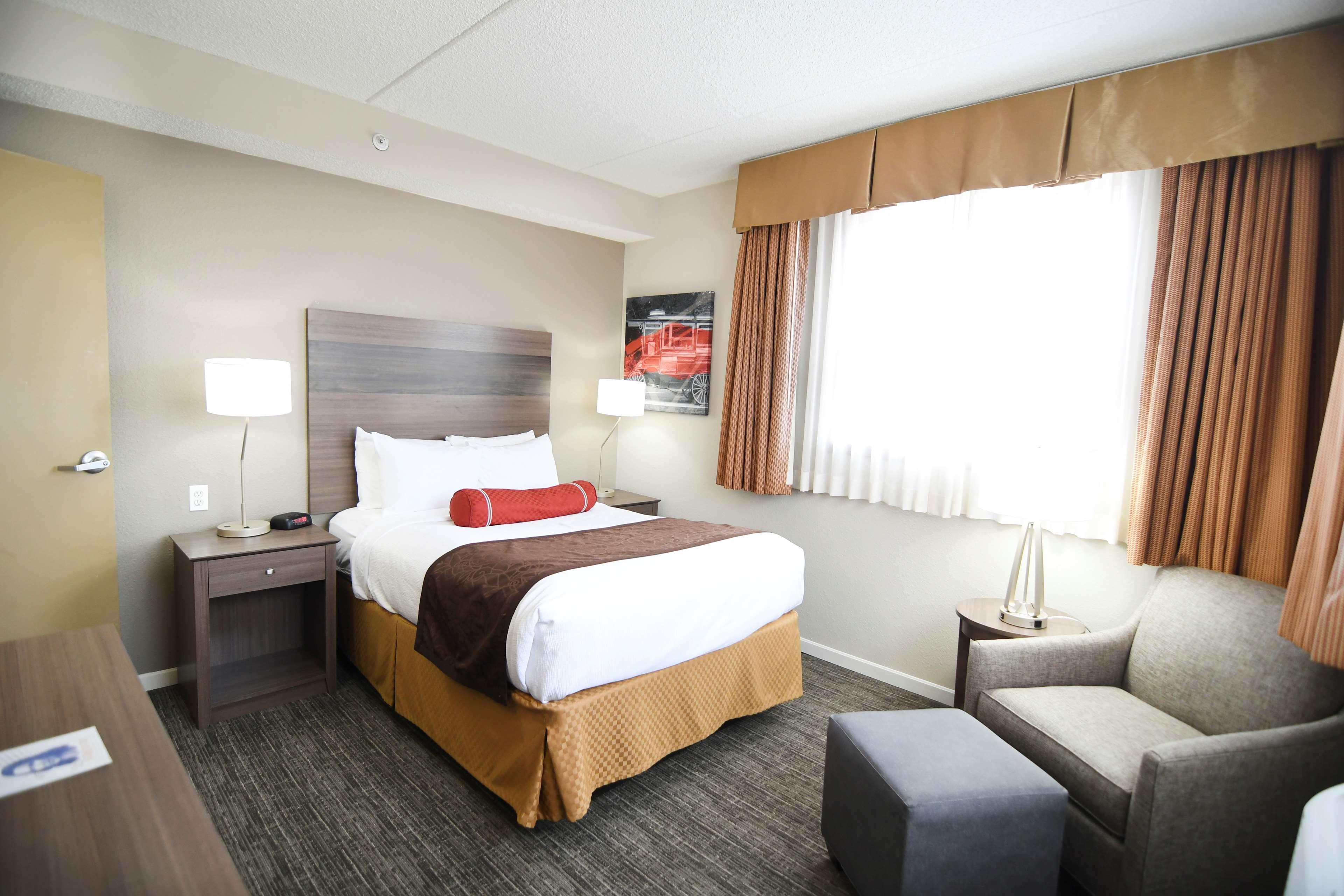 Best Western Plus Sandusky Hotel & Suites Bagian luar foto