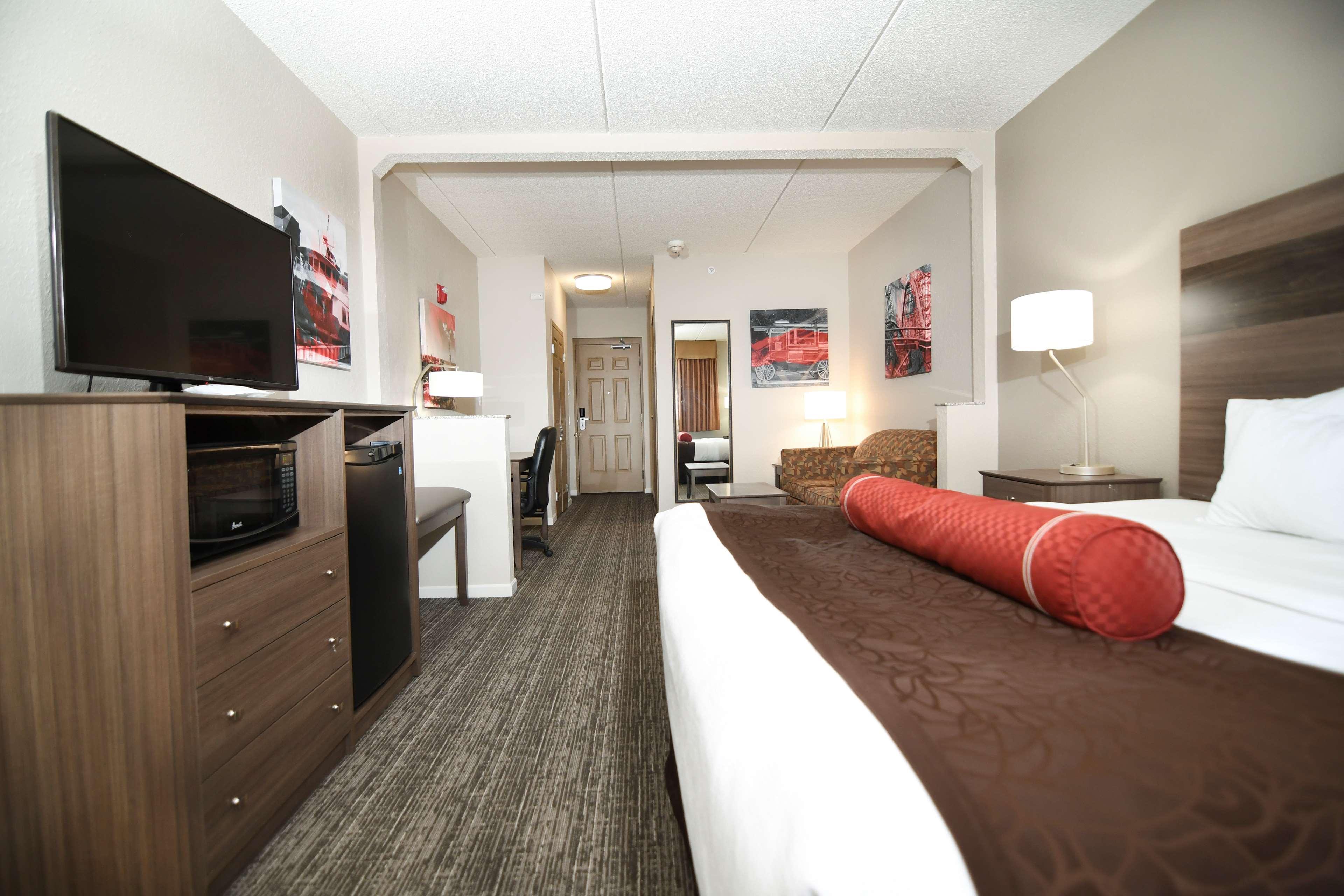 Best Western Plus Sandusky Hotel & Suites Bagian luar foto