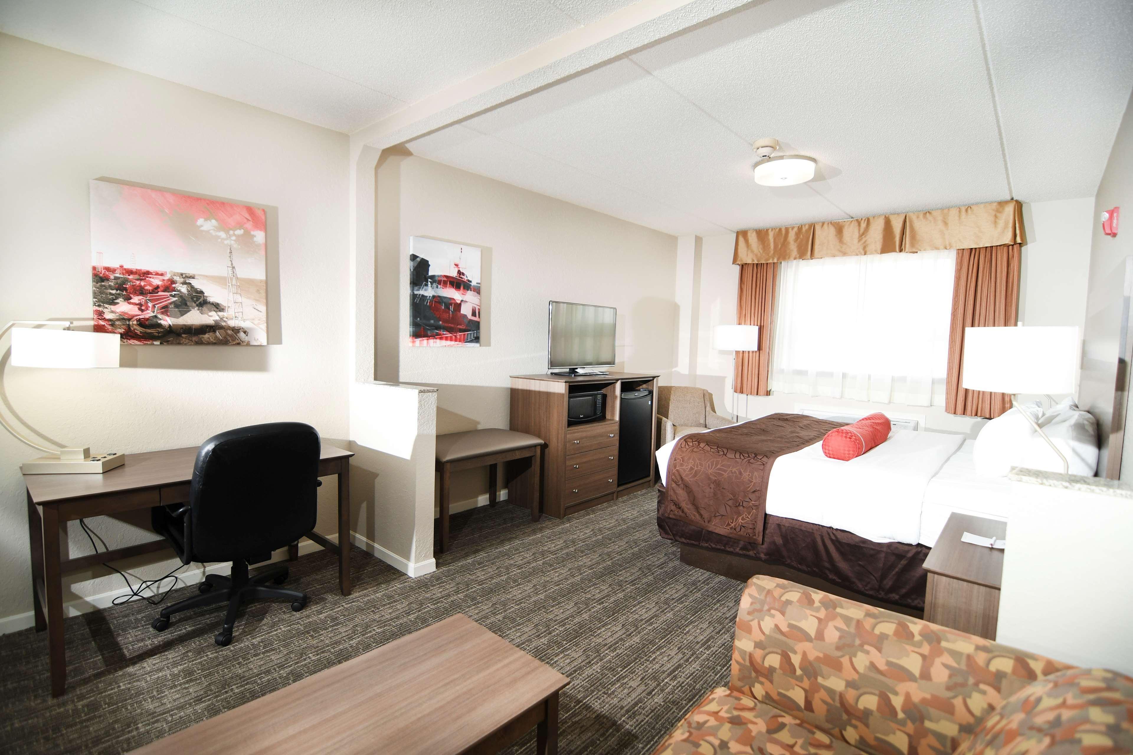 Best Western Plus Sandusky Hotel & Suites Bagian luar foto