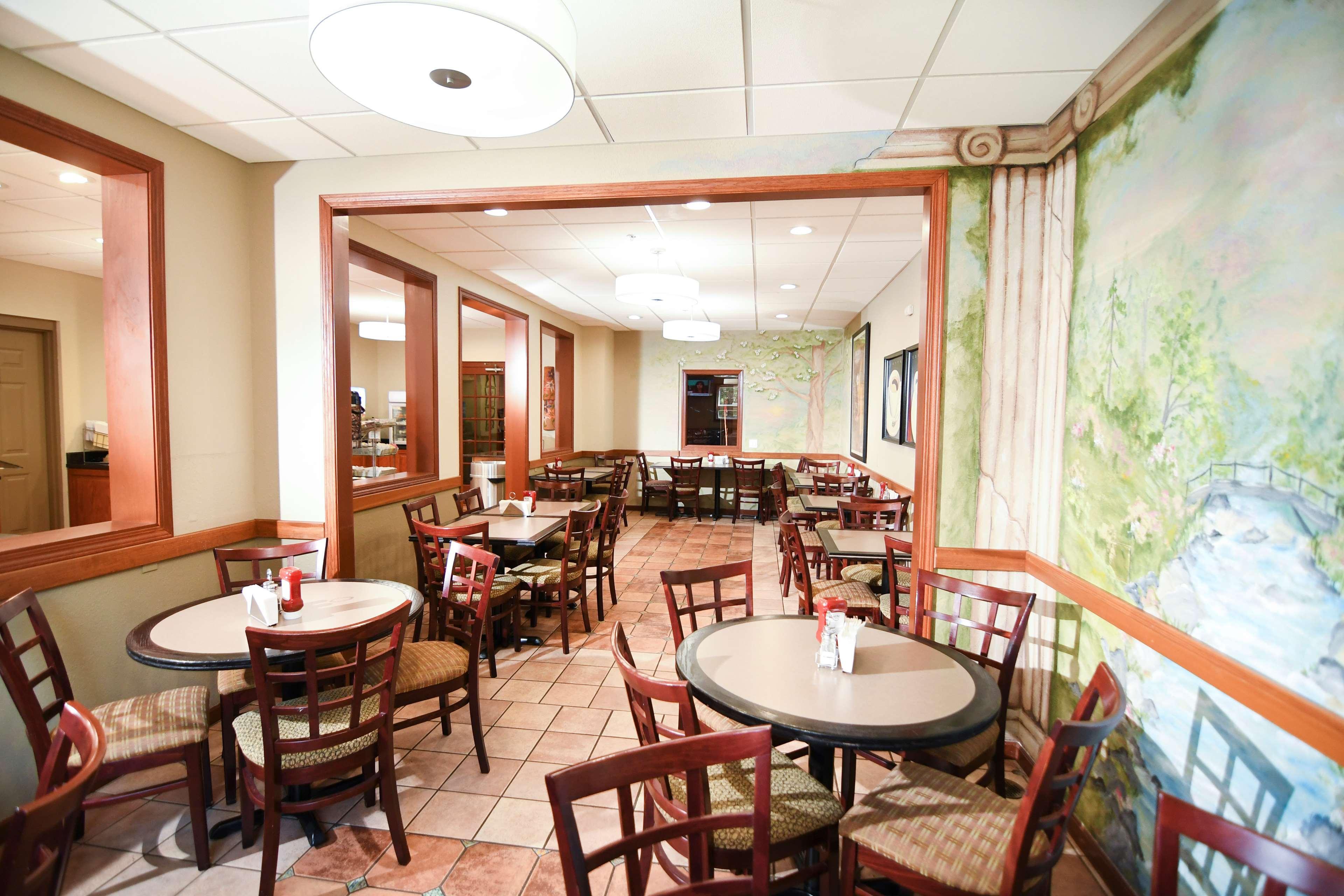 Best Western Plus Sandusky Hotel & Suites Bagian luar foto