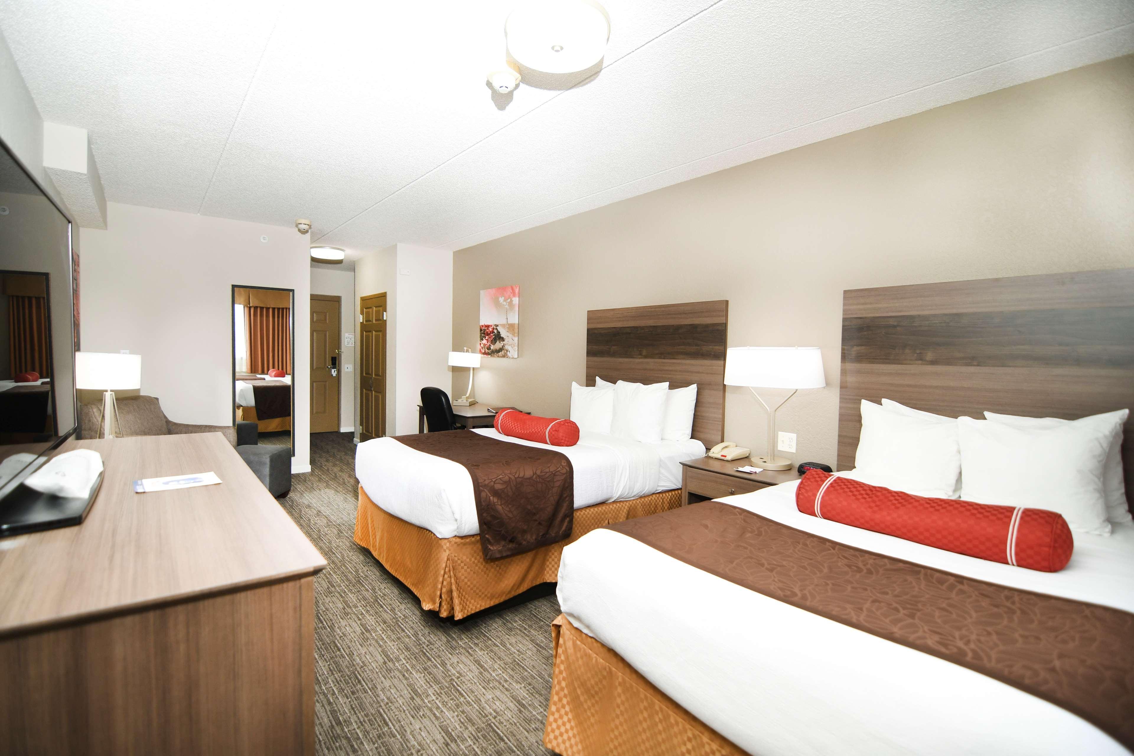 Best Western Plus Sandusky Hotel & Suites Bagian luar foto